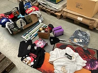 Partij diverse merchandise goederen - afbeelding 1 van  47