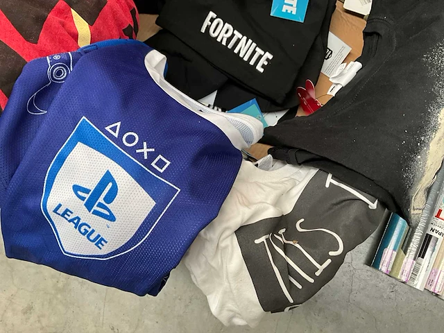 Partij diverse merchandise goederen - afbeelding 18 van  47