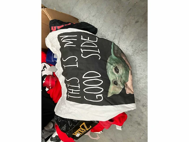 Partij diverse merchandise goederen - afbeelding 27 van  47