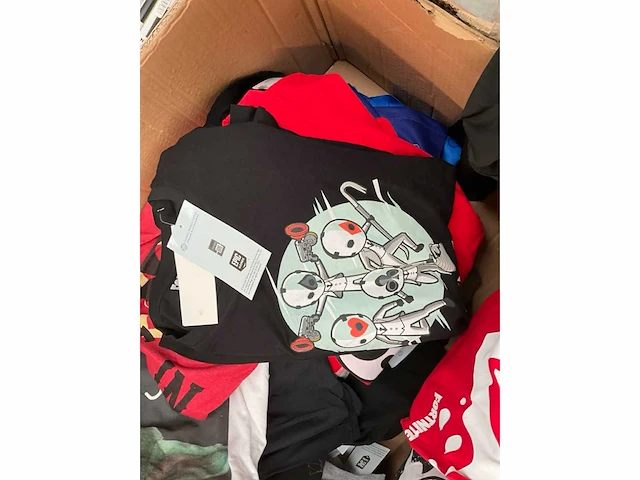 Partij diverse merchandise goederen - afbeelding 31 van  47
