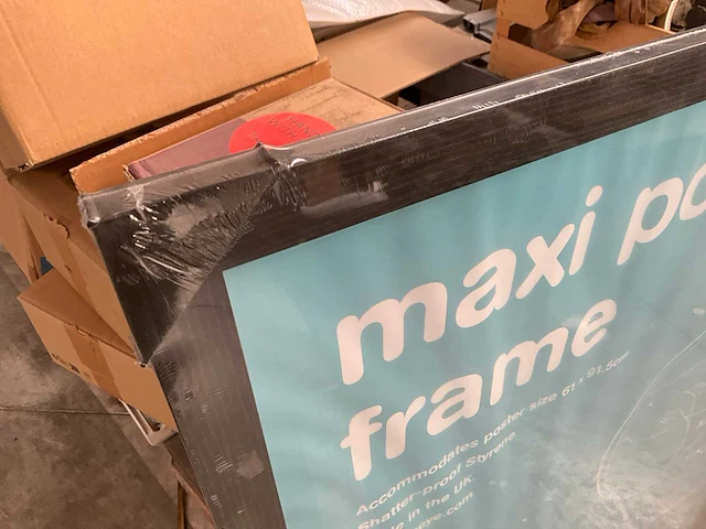 Partij diverse merchandise goederen - afbeelding 41 van  47