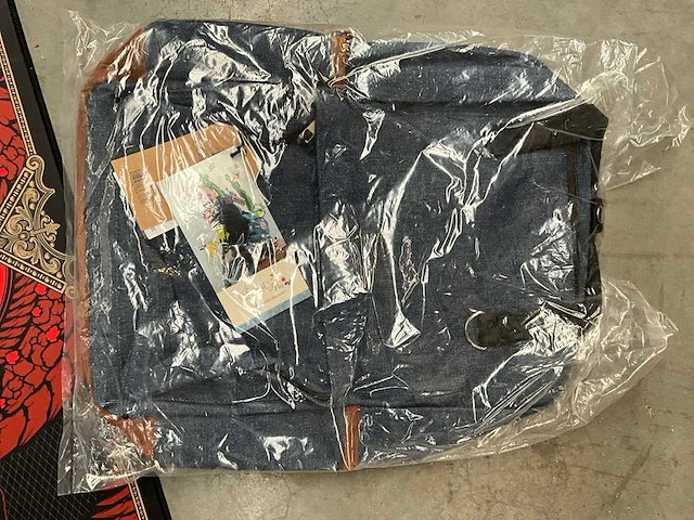 Partij diverse merchandise goederen - afbeelding 44 van  47