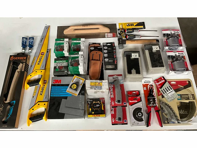 Partij diverse merken handgereedschap en accessoires - afbeelding 1 van  10