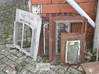 Partij diverse metalen dakramen - afbeelding 1 van  6