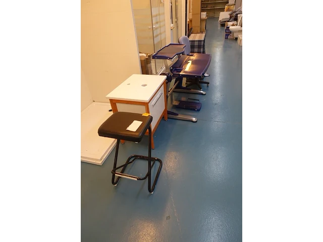 Partij diverse meubelen - afbeelding 1 van  7