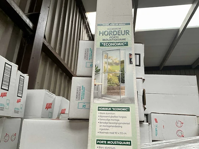 Partij diverse meubels en douchetoebehoren - afbeelding 10 van  18