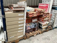 Partij diverse meubels en douchetoebehoren - afbeelding 16 van  18