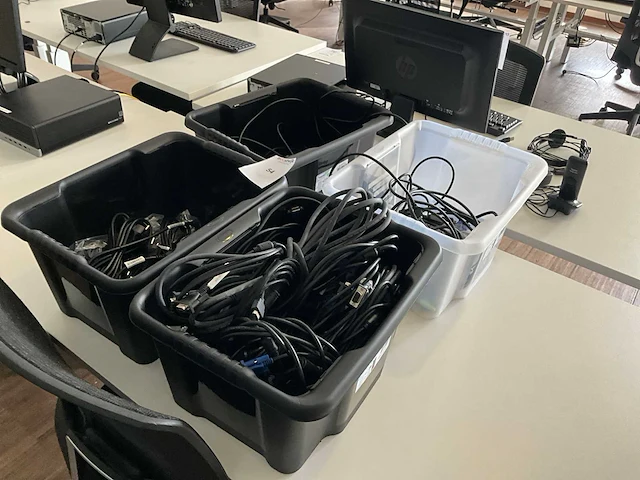 Partij diverse pc toebehoren - afbeelding 1 van  6