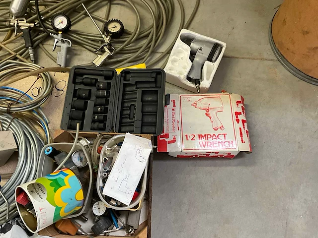 Partij diverse perslucht tools - afbeelding 2 van  6