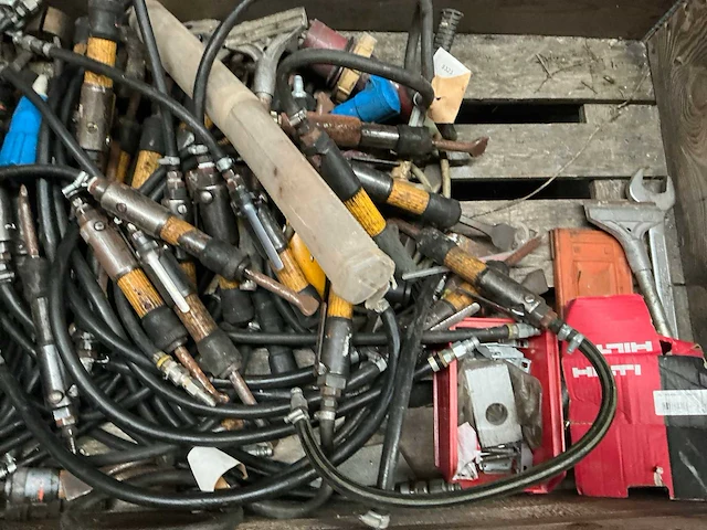 Partij diverse pneumatische gereedschappen - afbeelding 5 van  5