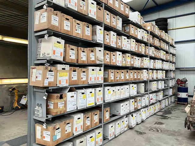 Partij diverse poeder coatings - afbeelding 1 van  11