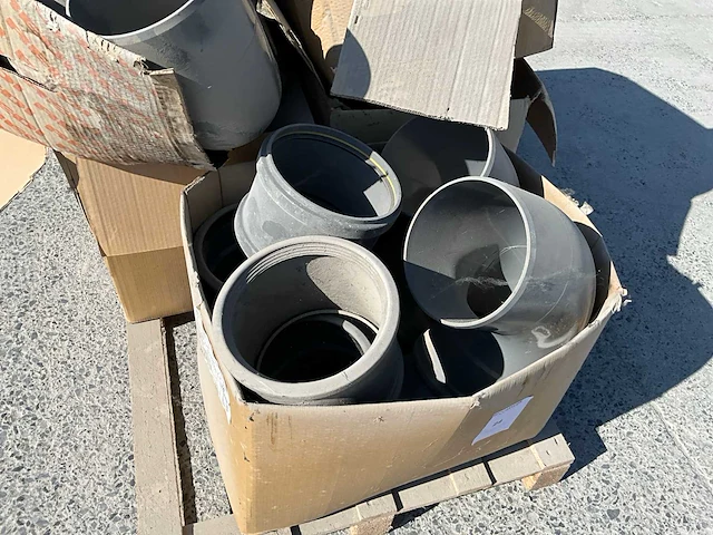 Partij diverse pvc hulpstukken (circa 120x) - afbeelding 2 van  7