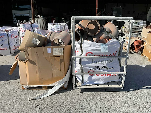 Partij diverse pvc hulpstukken (circa 44x) - afbeelding 1 van  7