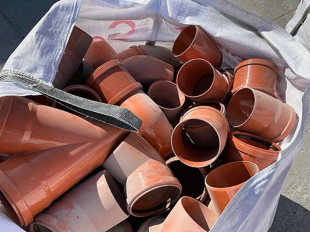 Partij diverse pvc hulpstukken (circa 75x) - afbeelding 2 van  4