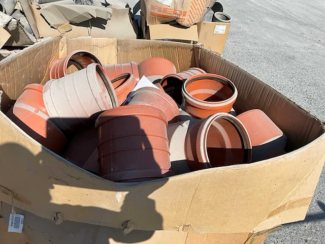Partij diverse pvc hulpstukken (circa 75x) - afbeelding 3 van  7