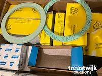 Partij diverse schuur- en polijstmaterialen - afbeelding 5 van  6