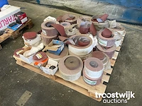 Partij diverse schuurbanden - afbeelding 1 van  3