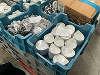 Partij diverse servies, glaswerk, tafelhoezen en bestek - afbeelding 3 van  17
