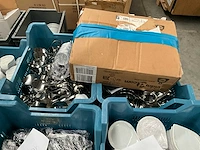 Partij diverse servies, glaswerk, tafelhoezen en bestek - afbeelding 5 van  17