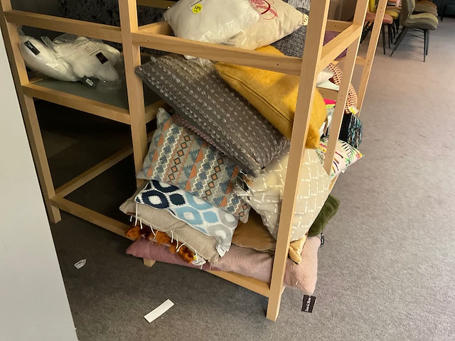 Partij diverse sierkussen - afbeelding 2 van  4