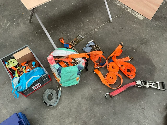 Partij diverse spanbanden - afbeelding 1 van  5