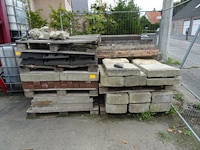 Partij diverse stenen/ betonblokken - afbeelding 1 van  4