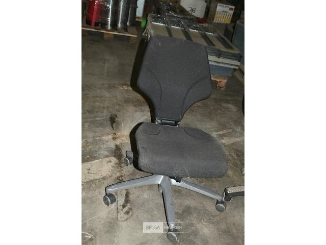 Partij diverse stoelen - afbeelding 2 van  4