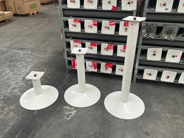 Partij diverse tafelonderstellen met voet - afbeelding 2 van  16