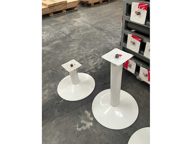 Partij diverse tafelonderstellen met voet - afbeelding 4 van  16