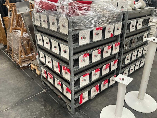 Partij diverse tafelonderstellen met voet - afbeelding 5 van  16