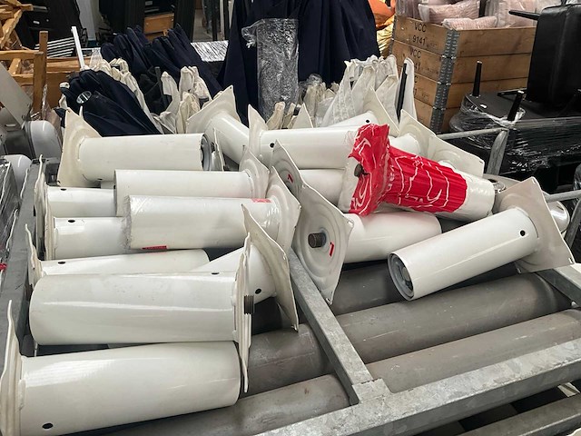 Partij diverse tafelonderstellen met voet - afbeelding 7 van  16