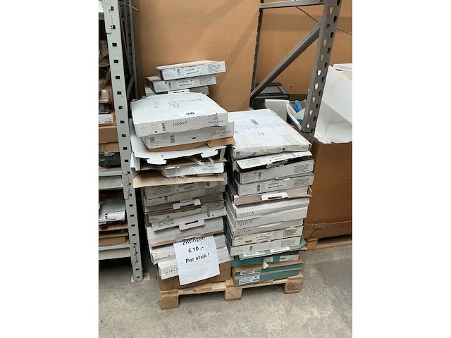 Partij diverse toiletzittingen - afbeelding 2 van  8