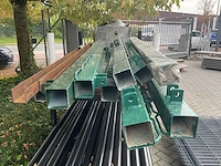 Partij diverse tuinpalen - afbeelding 3 van  6
