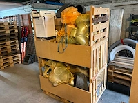 Partij diverse ventilatie materialen - afbeelding 1 van  6