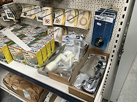 Partij diverse verlichting, elektra en sanitair - afbeelding 20 van  44
