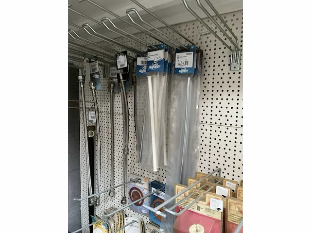Partij diverse verlichting, elektra en sanitair - afbeelding 32 van  44