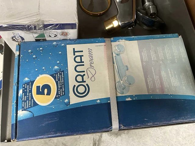 Partij diverse verlichting, elektra en sanitair - afbeelding 37 van  44