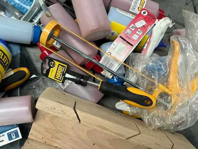 Partij diverse werkmaterialen - afbeelding 9 van  9