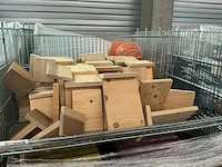 Partij diverse winkelbenodigheden - afbeelding 1 van  8