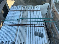 Partij diverse witte natuursteen tegels 1 kist - afbeelding 2 van  4