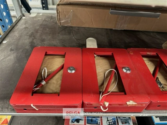 Partij diversen veiligheid sleutel kastjes - afbeelding 2 van  4