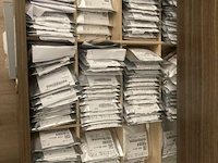 Partij diversen waaronder brilglazen en schroef/klikpads - afbeelding 2 van  8