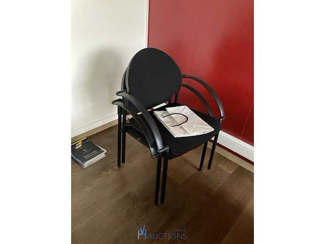 Partij diversen waaronder bureau en metalen kast - afbeelding 4 van  6