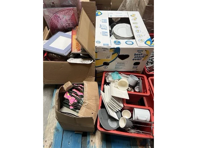 Partij diversen, wo. borden, tassen enz. - afbeelding 5 van  5
