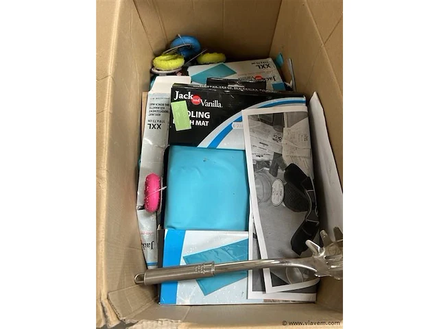 Partij diversen, wo. borstel, decoratie - afbeelding 6 van  6