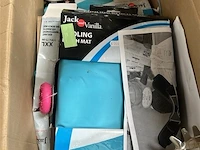 Partij diversen, wo. borstel, decoratie - afbeelding 6 van  6