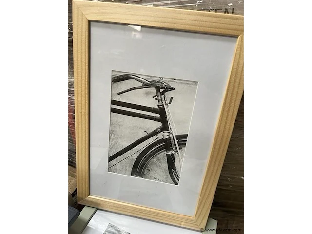 Partij diversen, wo. tasjes, kaders enz. - afbeelding 2 van  5