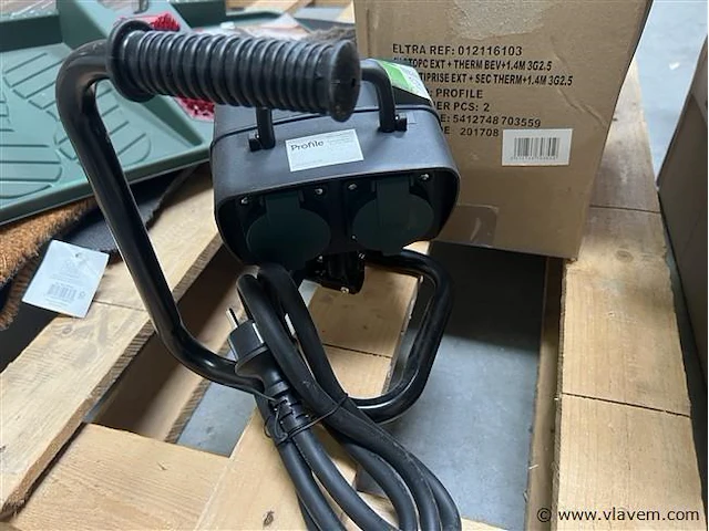 Partij diversen - afbeelding 1 van  5