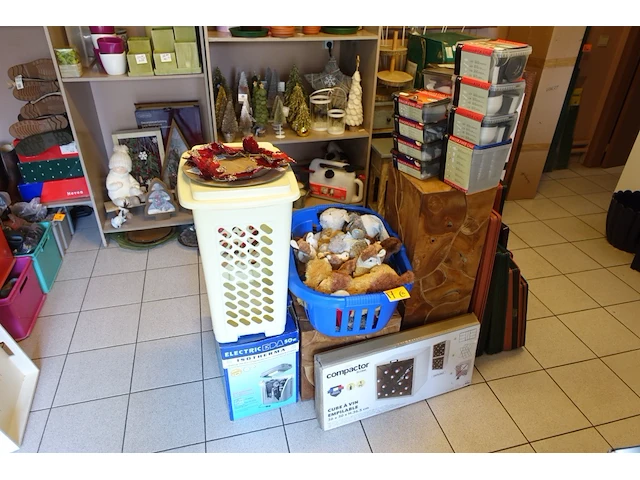 Partij diversen - afbeelding 1 van  4