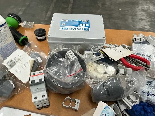 Partij doe het zelf materiaal - afbeelding 13 van  16